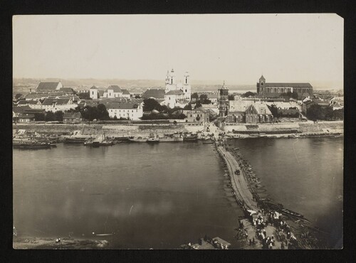 Widok ogólny Starego Miasta w Kownie, około 1915. Ze zbiorów cyfrowych Biblioteki Narodowej (polona.pl)
