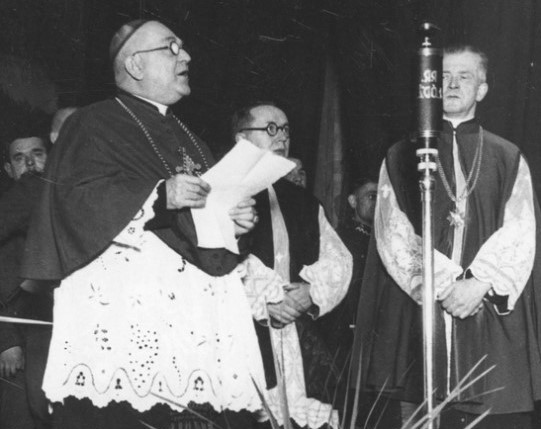 „Polacy powrócą do domów z krzyżami na piersiach lub krzyże będą zatknięte na ich mogiłach”. Postawa bp. Włodzimierza Jasińskiego podczas II wojny światowej