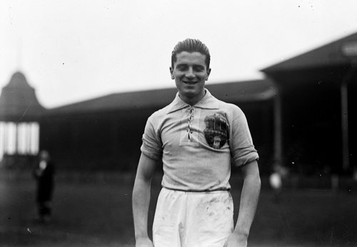 Michał Matyas, piłkarz klubu Pogoń Lwów, 1937 r. Fot. NAC