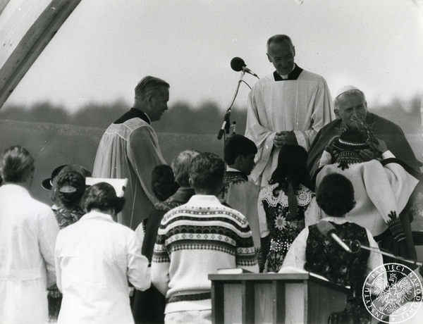 „Witojcie nom Ojce Święty, na Podholu dziś przyjęty”. Jan Paweł II w Nowym Targu
