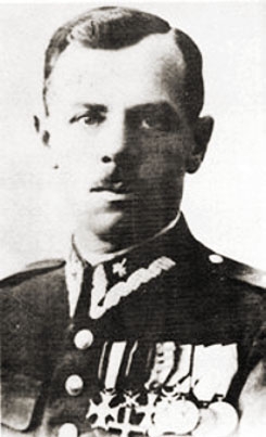 Zdjęcie portretowe mężczyzny w mundurze