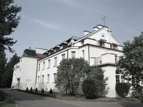 Zdjęcie 2,5-kondygnacyjnego domu