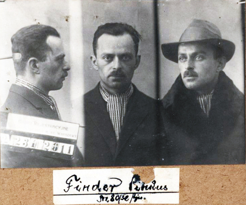 Paweł (Pinkus) Finder po aresztowaniu przez Policję Państwową za działalność komunistyczną 1934 r. Fot. ze zbiorów Archiwum Akt Nowych