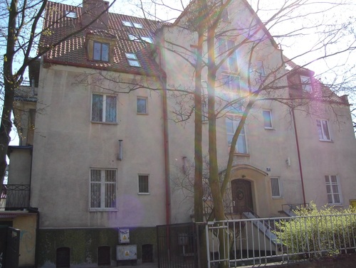 Komisariat Miejski MO w Sopocie z 1945 r., ul. Ks. Pomorskich 11 b, stan obecny, fot. i ze zbiorów Krzysztofa Filipa