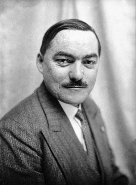 Marcel Déat on a photograph from 1932