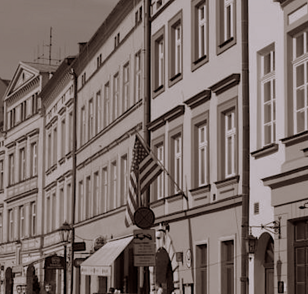 Wedrzeć się do konsulatu USA