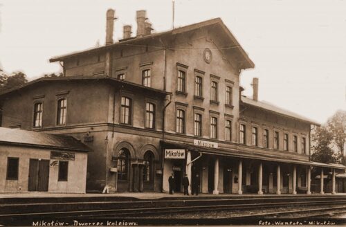 Dworzec kolejowy w Mikołowie przed wojną (fot. https://mikolow.eu)