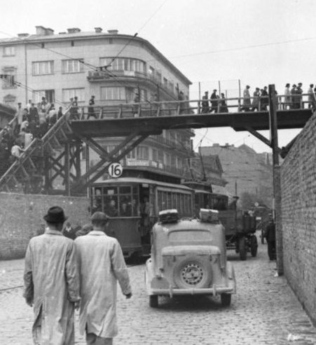 Dozorca – czyli o wydawaniu Żydów w Warszawie