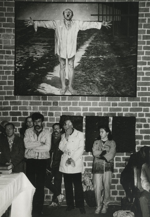 II Biennale Malarstwa Młodych <i>Droga i prawda</i>, kościół pw. św. Krzyża we Wrocławiu, 30 maja 1987 r. Foto ze zbiorów Zakładu Narodowego im. Ossolińskich
