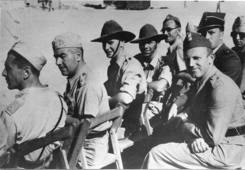 Żołnierze SBSK i Australijczycy (Egipt, 1940). Fot. ze zbiorów R. Dyrcza