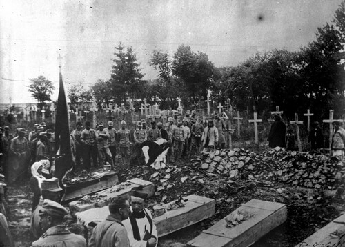 Pogrzeb polskich obrońców Lwowa poległych w obronie tego miasta przed Ukraińcami, listopad 1918 r. Ze zbiorów NAC