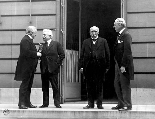 Wielka czwórka konferencji pokojowej w Paryżu – David Lloyd George (premier Wielkiej Brytanii), Vittorio Emanuele Orlando (premier Włoch), Georges Clemenceau (premier Francji), Woodrow Wilson (prezydent USA), 27 maja 1919 r.