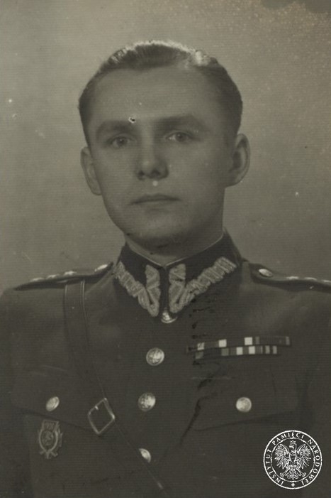 Kpt. Mikołaj Krupski (na zdjęciu w stopniu porucznika), naczelnik Wydziału III WUBP w Łodzi; stał na czele grupy specjalnej. Fot. z zasobu IPN