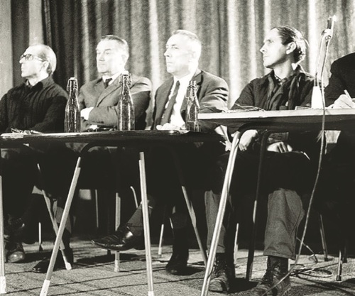 Spotkanie delegacji rządowej ze stoczniowcami; od lewej Franciszek Wilanowski, Piotr Jaroszewicz, Edward Gierek, Edmund Bałuka; Szczecin, 24 stycznia 1971 r. Fot. Maciej Jasiecki/AIPN
