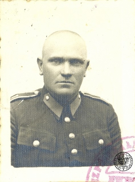 Komendant policji polskiej (tzw. granatowej) w Krzeszowicach Józef Niejadlik, po wojnie oskarżony o współpracę z Niemcami i udział w przygotowaniu pacyfikacji Radwanowic. Fot. z zasobu IPN