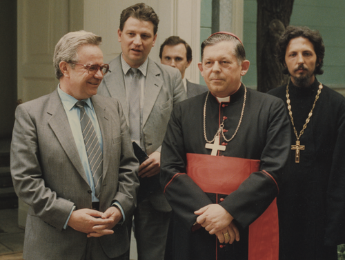 Spotkanie kard. Józefa Glempa z ministrem Konstantinem Charczewem, Moskwa, 8 VI 1988 r. (fot. Archiwum Archidiecezji Warszawskiej)