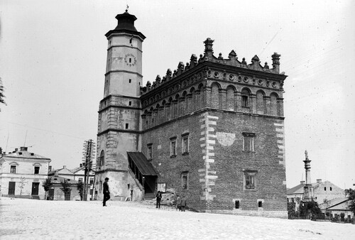 Sandomierz, lata 30. XX w. Ratusz. Ze zbiorów NAC