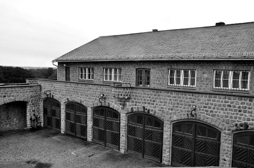 Były niemiecki obóz koncentracyjny Mauthausen. Budynek komendanta (2019 rok). Fot. Tomasz Cieślak