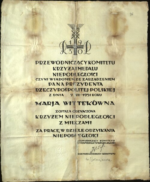 Dyplom (akt) odznaczenia Marii Wittek Krzyżem Niepodległości z Mieczami (ze zb. AIPN)