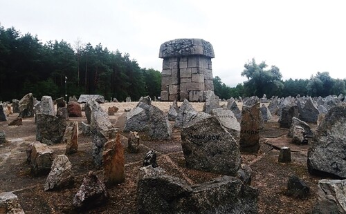 Pomnik Ofiar Obozu Zagłady Treblinka II. Fot. Bartosz Januszewski