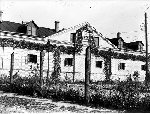 Więzienie w Miechowie, zdjęcie z lat 30. XX wieku. Fot. NAC