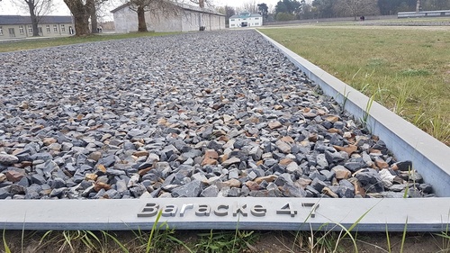 Teren, na którym stał barak obozowy nr 47. Fot.: Marta Szczesiak-Ślusarek (IPN)