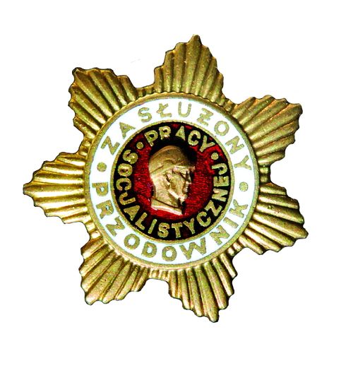 Złota odznaka Zasłużonego Przodownika Pracy Socjalistycznej, wzór 1974 z wizerunkiem Wincentego Pstrowskiego. Zbiory prywatne