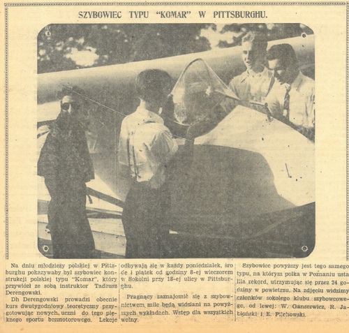 Wycinek prasowy z notatką oraz zdjęcie mężczyzn stojących przy kokpicie szybowca.