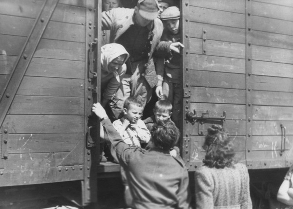 Rawicki dworzec na mapie powojennych „wędrówek ludów”