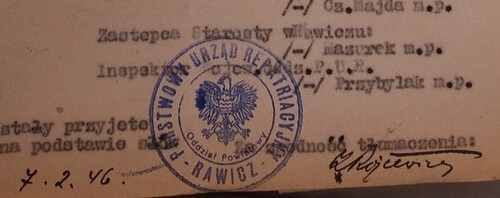 Fragment dokumentu aktowego z odciskiem stempla.