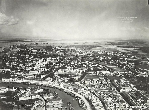 Panorama miasta portowego wykonana z lotu ptaka