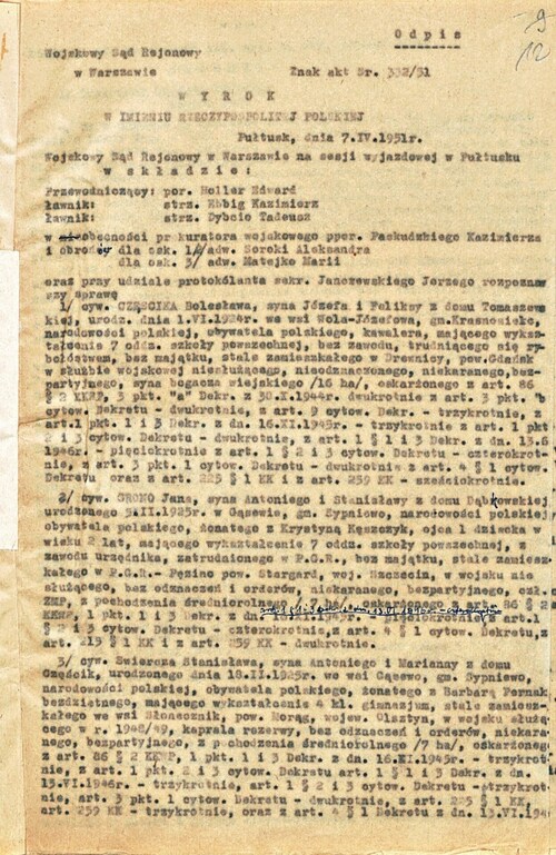 Fragment odpisu wyroku wydanego przez Wojskowy Sąd Rejonowy w Warszawie na sesji wyjazdowej w Pułtusku w sprawie Bolesława Częścika, Jana Grono i Stanisława Świercza. Pułtusk, 7 kwietnia 1951 roku.