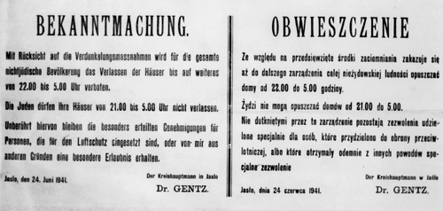Obwieszczenie starosty jasielskiego dr. Gentzla z 24 czerwca 1941 r. o zakazie opuszczania przez ludność żydowską domów od 22.00 do 5.00. Materiał z zasobu AIPN