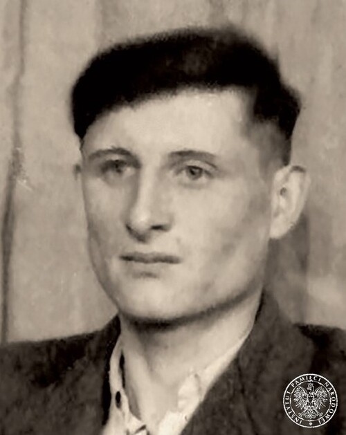 Tadeusz Krupka – udało mu się zbiec podczas transportu na egzekucję. Młody mężczyzna w koszuli i marynarce.