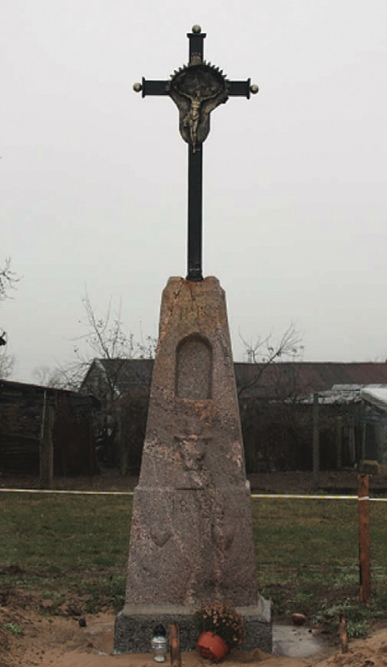 Krzyż przydrożny z 1899 r. w Mątwicy.