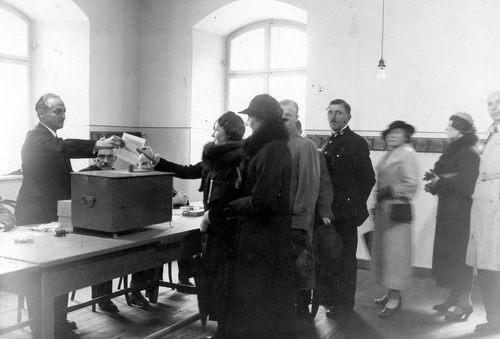 Wybory do Sejmu w 1935 roku w Krakowie. Fot. ze zbiorów NAC