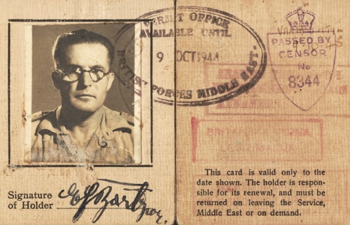 Brytyjska karta identyfikacyjna Jerzego Waletki. Fot. ze zbiorów Andrzeja Waletki