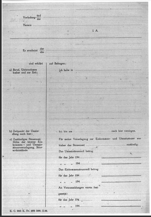 Strona formularza zameldowania używanego przez niemiecką administrację okupacyjną w ramach represji wobec uchodźczej ludności Warszawy w okresie Powstania Warszawskiego i po nim.
