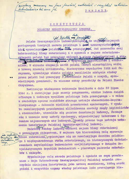 Projekt Konstytucji PRL z korektą Bolesława Bieruta, 1952 r. Ze zbiorów AGAD