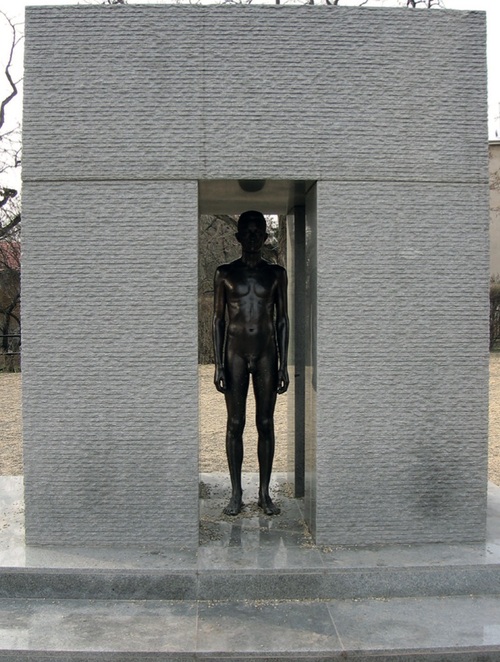 Pomnik Petera Mansfelda w Budapeszcie (fot. Wikimedia Commons)