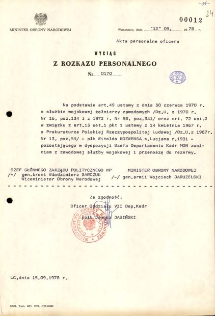 Wyciąg z rozkazu personalnego (z 12 września 1978 roku) przenoszącego Witolda Rozwensa do rezerwy. Fotokopia.