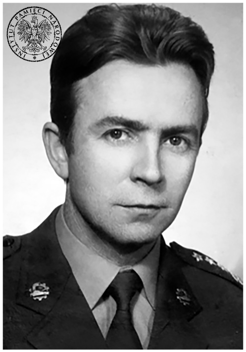Pułkownik Ryszard Kukliński. Zdjęcie portretowe.