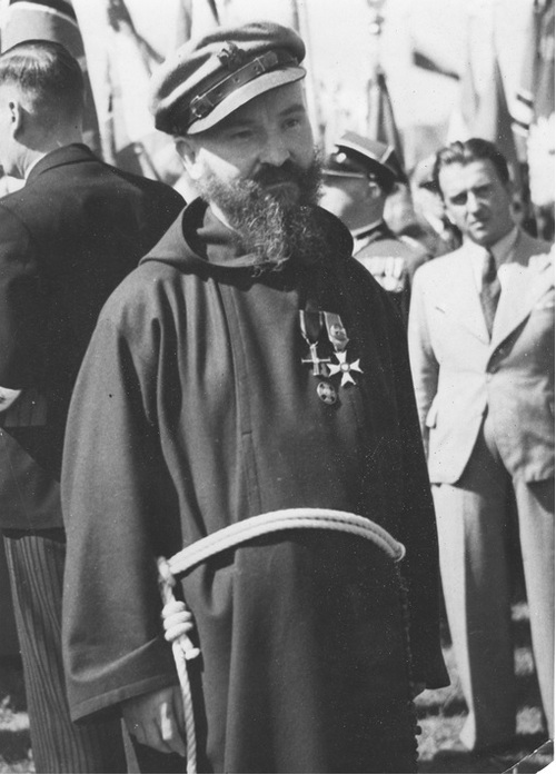 Ojciec Kosma Lenczowski podczas Zjazdu legionistów w Krakowie, 1939 r. Fot. ze zbiorów NAC