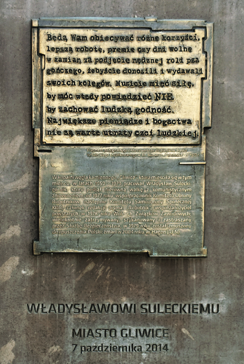 Tablica pamiątkowa poświęcona Władysławowi Suleckiemu, odsłonięta w miejscu dawnej Kopalni „Gliwice”, 2014 r.
