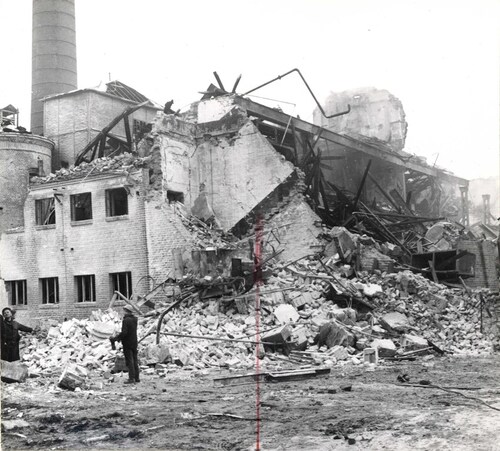 Dokumentacja z miejsca wybuchu i pożaru w Wielkopolskim Przedsiębiorstwie Przemysłu Ziemniaczanego w Luboniu 22 lutego 1972 r. Fot. z zasobu AIPN
