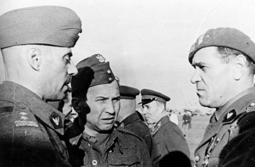 Gen. Władysław Anders, płk dypl. Leopold Okulicki, gen. Zygmunt Bohusz-Szyszko w Tockoje (1941 - 1942). Fot. ze zbiorów NAC