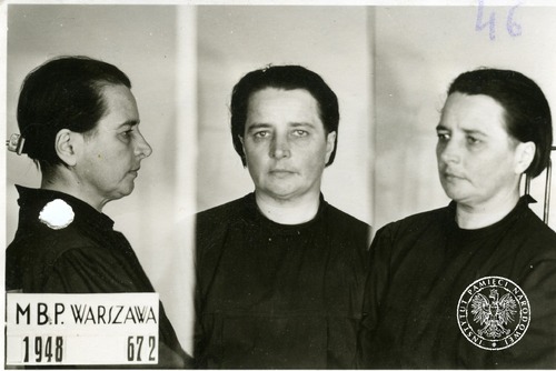 Zdjęcia sygnalityczne Zofii Łuszczkiewicz. Warszawa, 1948 r. Fot. z zasobu AIPN