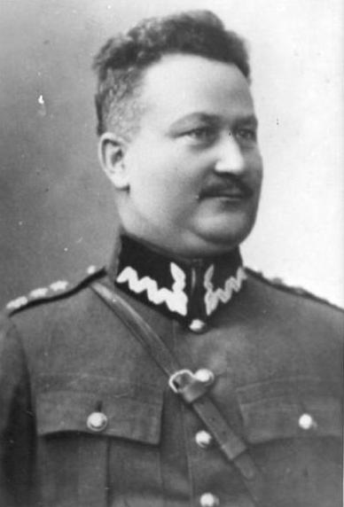 Zdjęcie protretowe Józef Serugi w mundurze