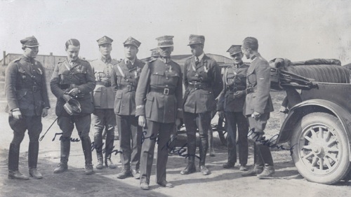 American and Polish officers accompanied by General Major Haller (in the cap with the General’s strip). The photograph was taken in October, 1920, after Gen. Haller awarded the pilots of the 3rd Air Squadron with Silver Crosses of the Fifth Class of the War Order of Virtuti Militari. Photo from the Polish Air Force Museum in Cracow