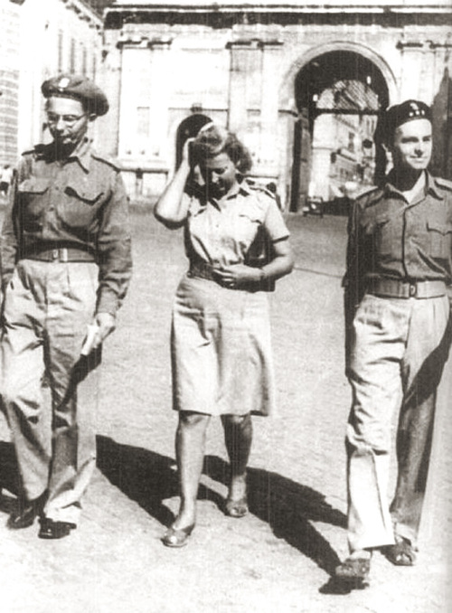 Marian Szyszko-Bohusz, Maria Szelągowska i Witold Pilecki w Rzymie, wrzesień 1945 r. Fot. z zasobu AIPN